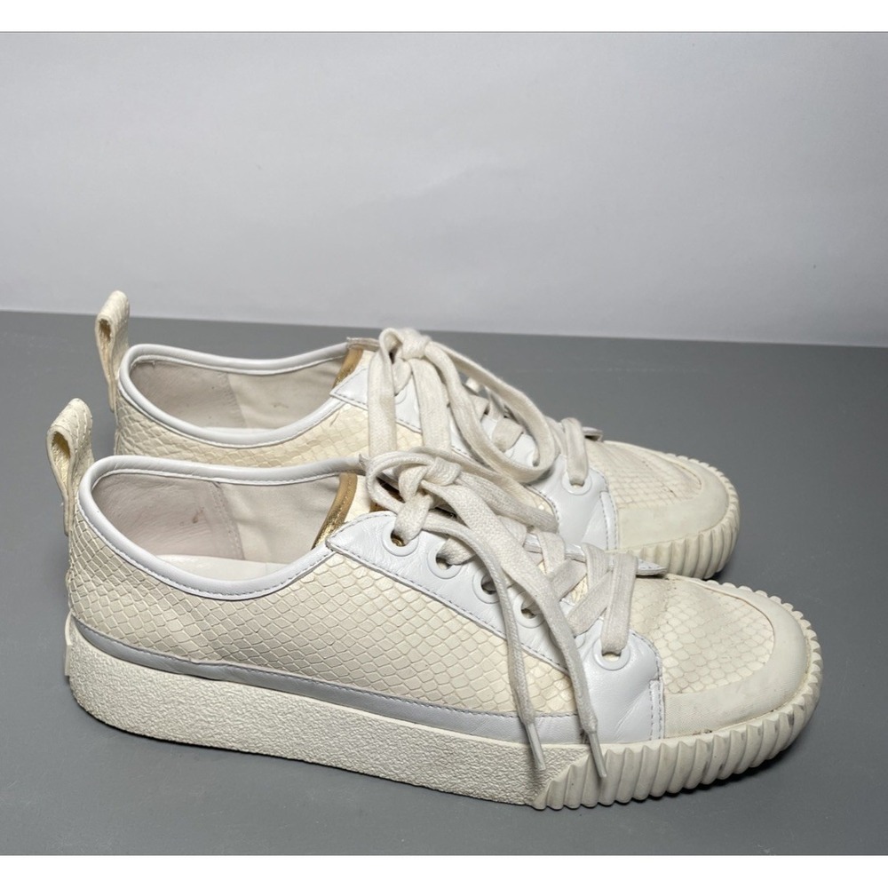 Veronica Beard Leather Sneaker Size 7.5‎